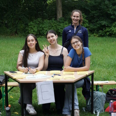 Das Zählteam verbucht die gelaufenen Runden