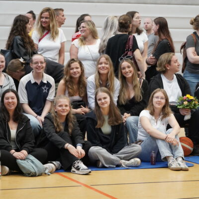 Publikum während des Basketballturniers