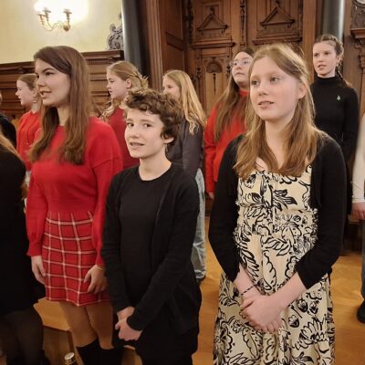 Singende AvH-Schülerinnen beim Harburger Rathauskonzert 2025