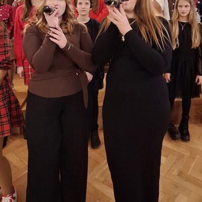 Singende AvH-Schülerinnen beim Harburger Rathauskonzert 2025