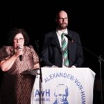 Frau Grupe und Herr Zirngast bei der Aiturrede