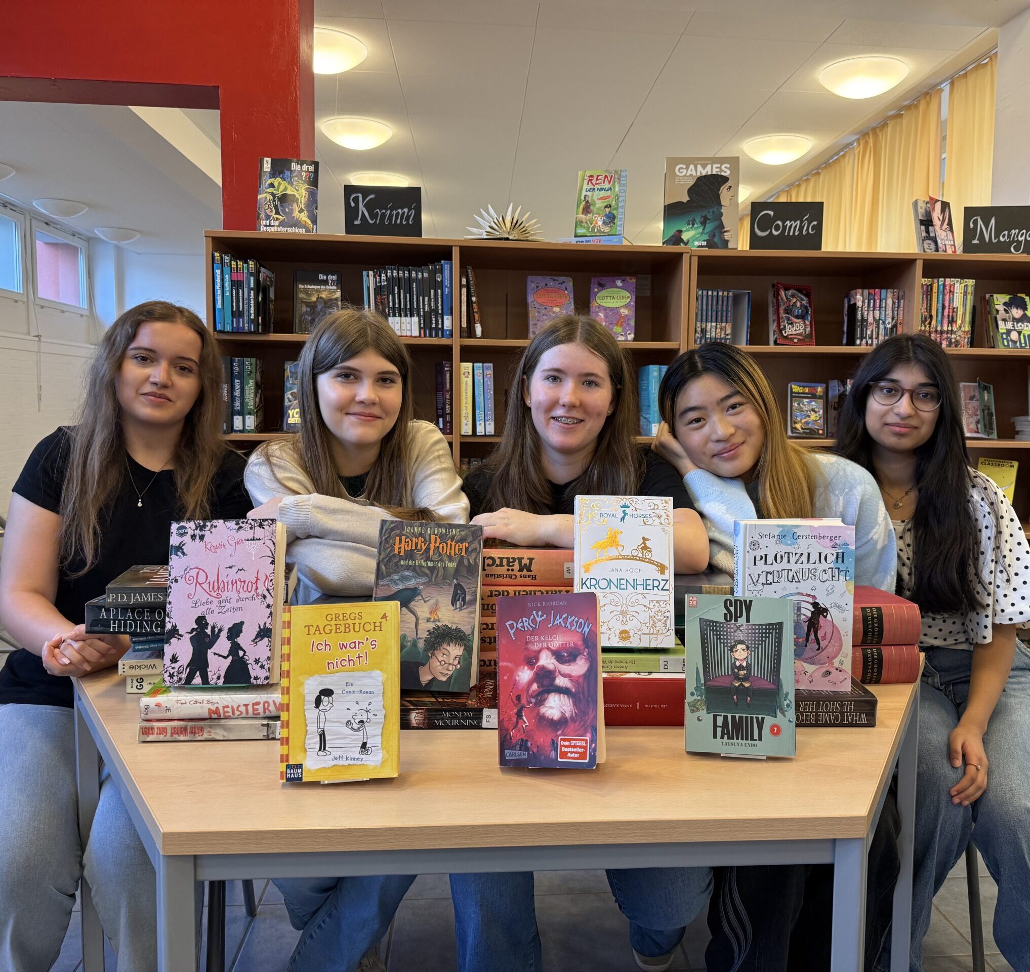 Das Bibliotheksteam erwartet dich in jeder 1. großen Pause!